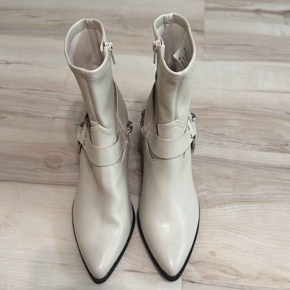 DV Dolce Vita Keeler White Moto Harness Chain Boots Western Biker Booties 7.5 - Picture 7 of 8